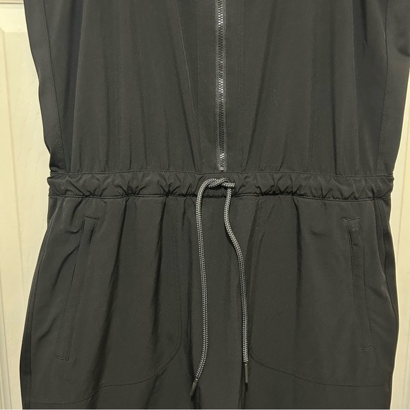 Athleta Expedition Dress Black Activewear Athleisure Hiking Skort Romper Size 8 - Picture 4 of 9